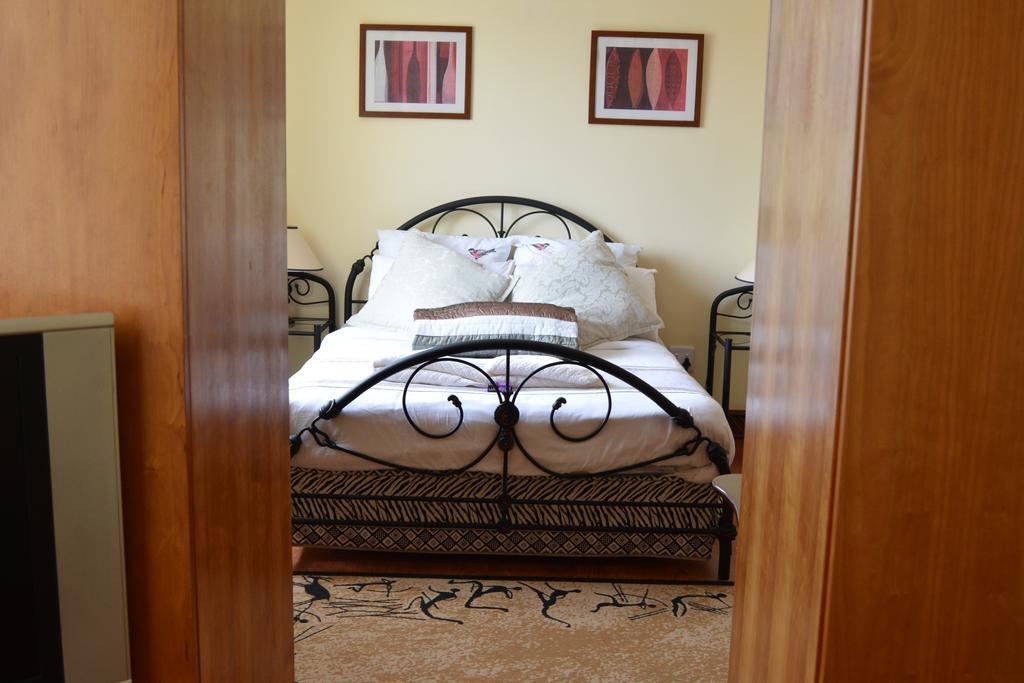Natalie Guesthouse Bloubergstrand Exteriör bild